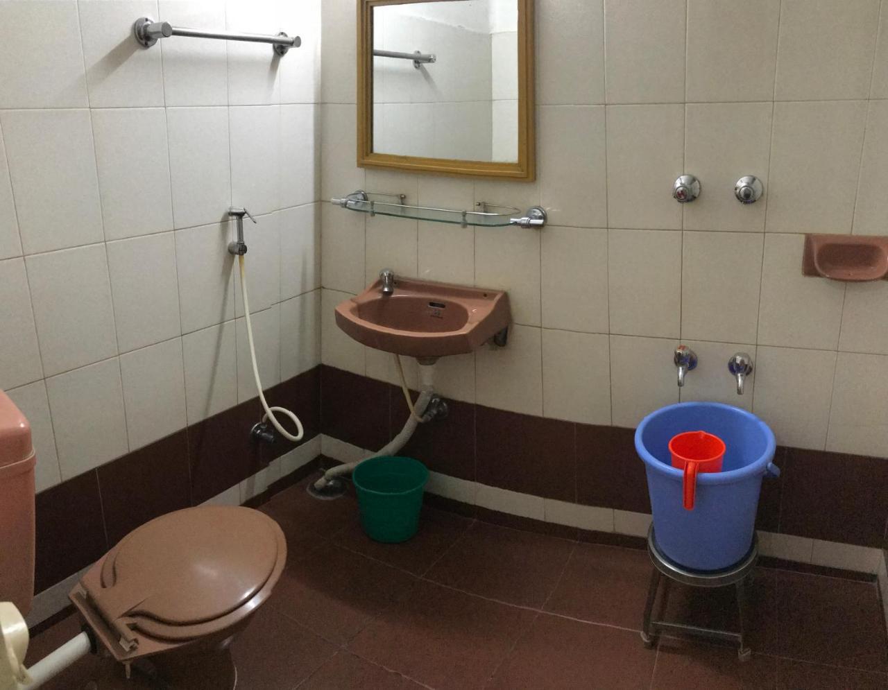 Hotel Satkar Cafeteria 贝尔高姆 外观 照片