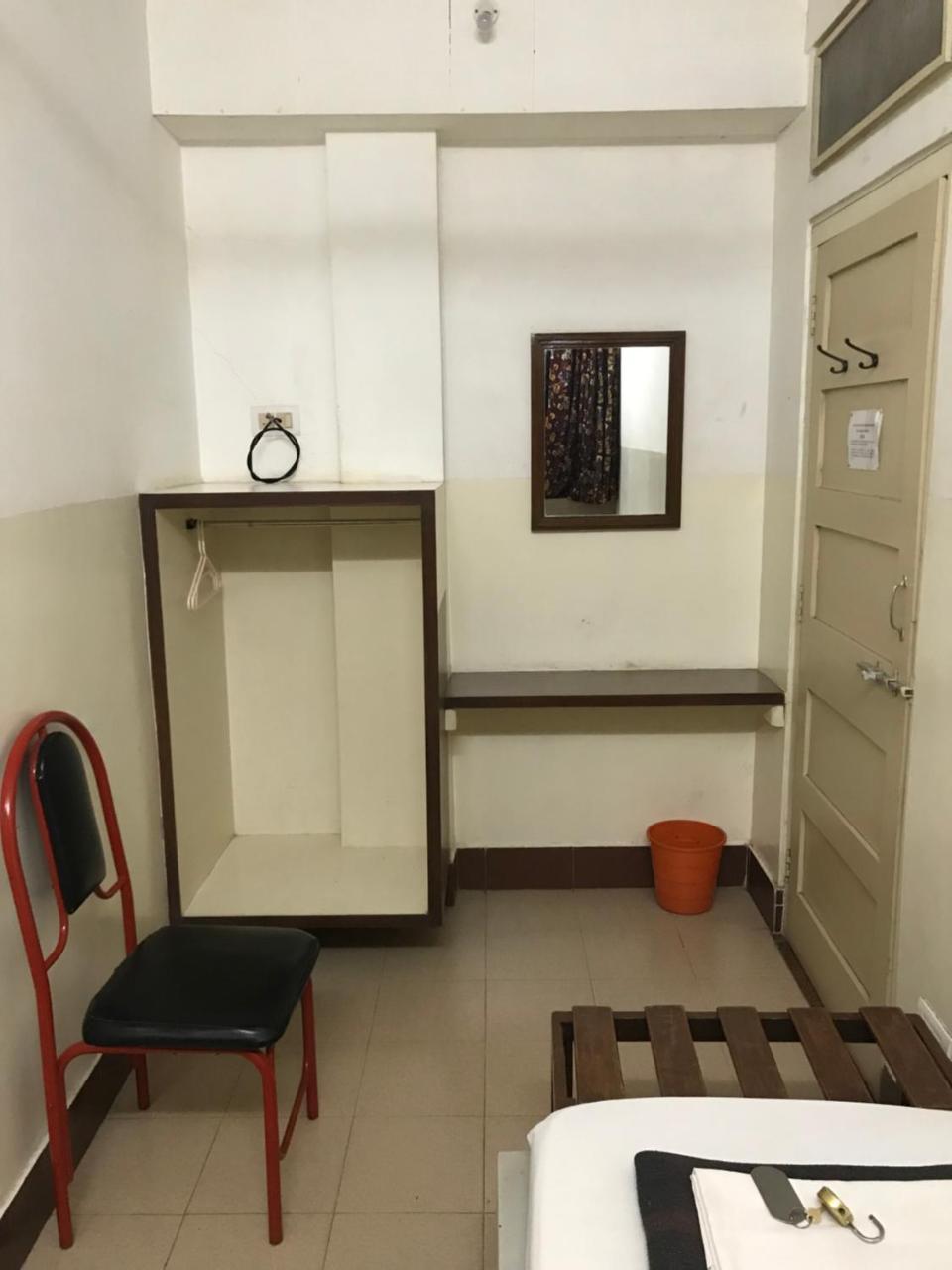 Hotel Satkar Cafeteria 贝尔高姆 外观 照片